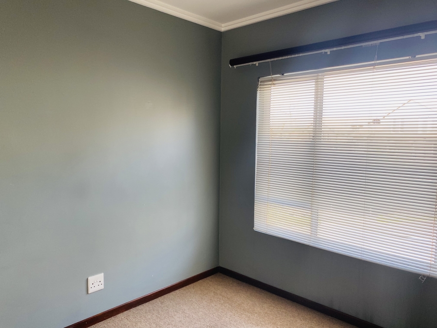 To Let 2 Bedroom Property for Rent in Bryanston Gauteng