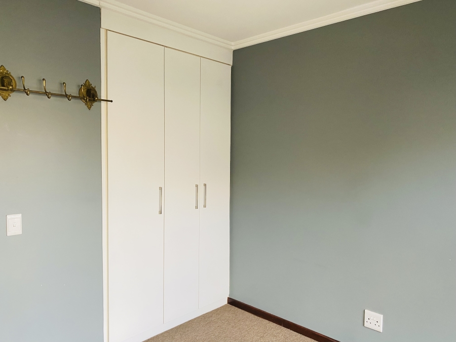 To Let 2 Bedroom Property for Rent in Bryanston Gauteng