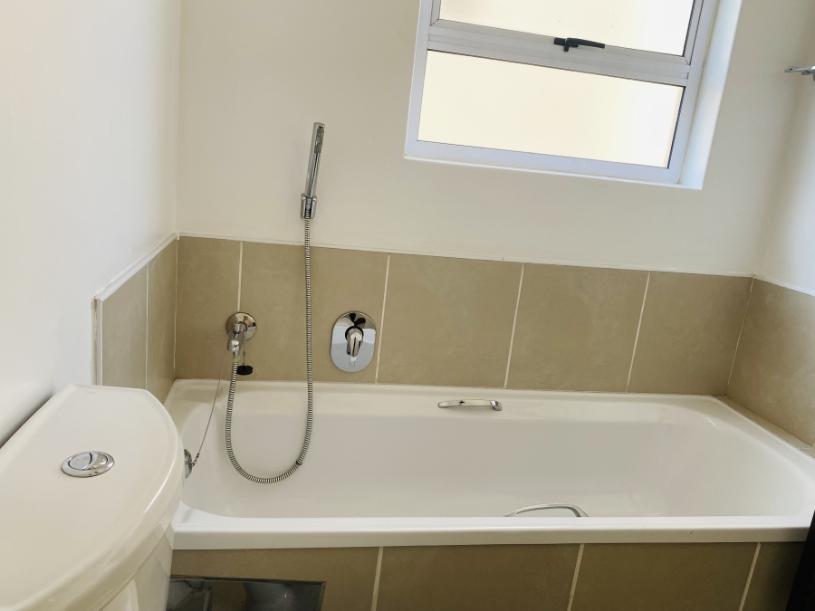 To Let 2 Bedroom Property for Rent in Bryanston Gauteng