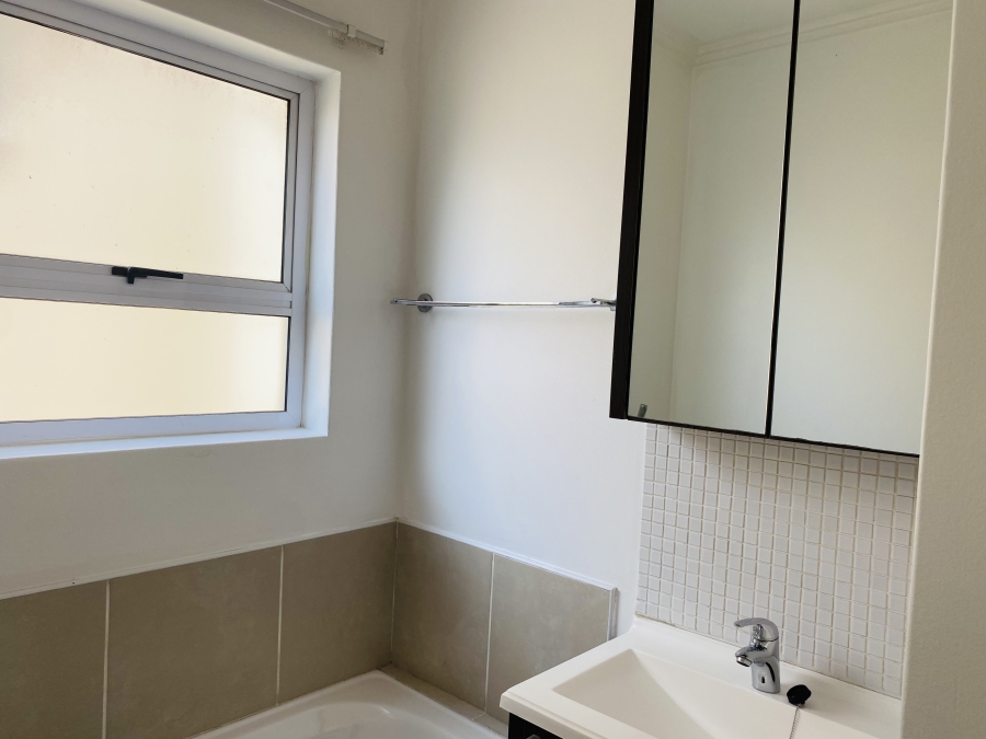 To Let 2 Bedroom Property for Rent in Bryanston Gauteng