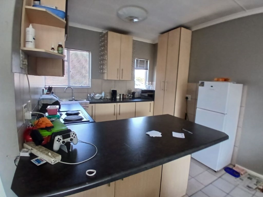 2 Bedroom Property for Sale in Brackendowns Gauteng