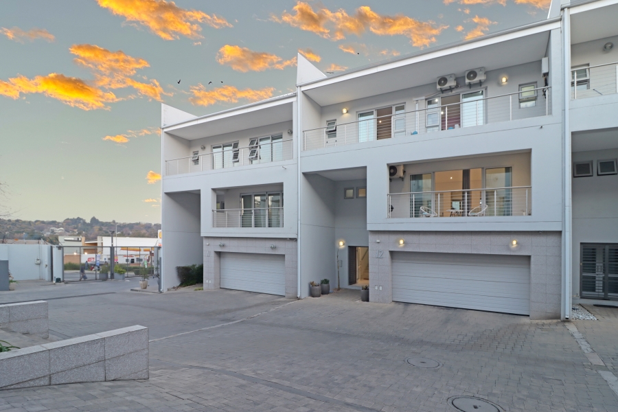 3 Bedroom Property for Sale in Bryanston Gauteng