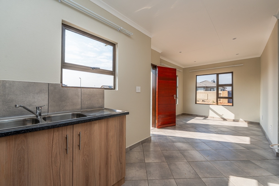 3 Bedroom Property for Sale in Windmill Park Gauteng