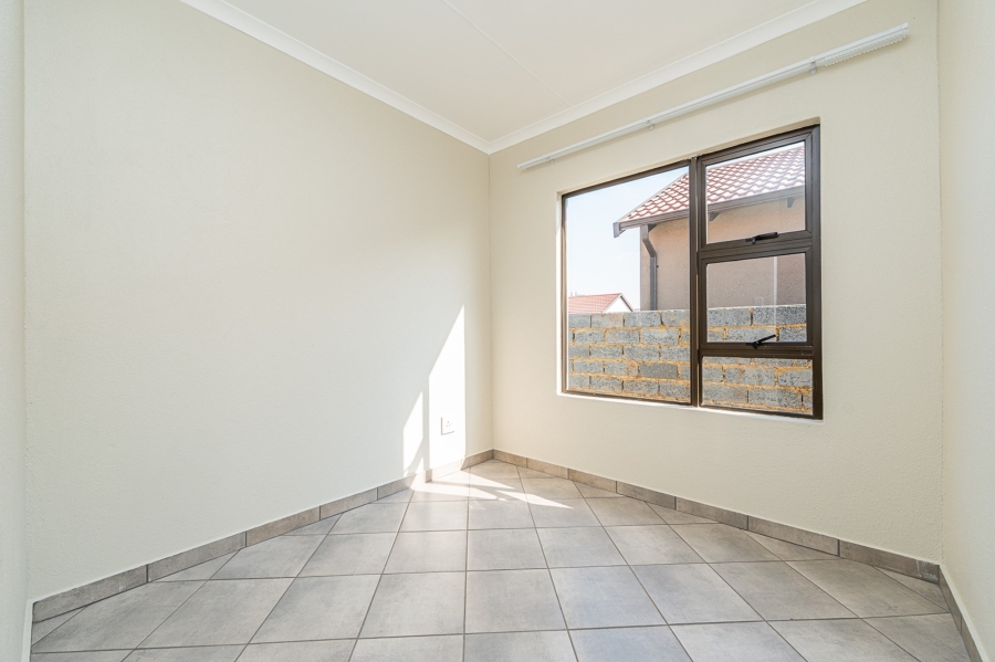 3 Bedroom Property for Sale in Windmill Park Gauteng
