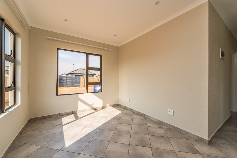 3 Bedroom Property for Sale in Windmill Park Gauteng