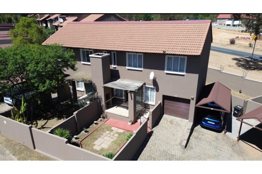 To Let 3 Bedroom Property for Rent in Halfway Gardens Gauteng