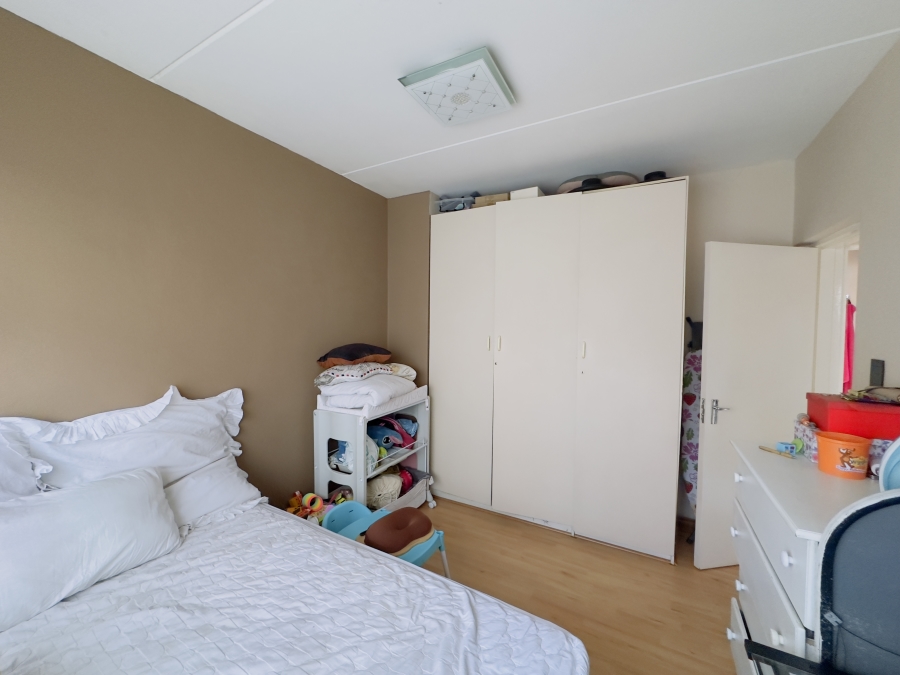 2 Bedroom Property for Sale in Mondeor Gauteng