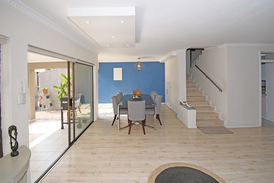 3 Bedroom Property for Sale in Atholl Gardens Gauteng