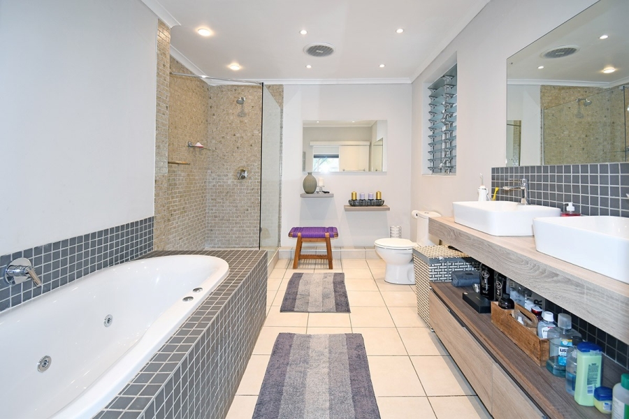 3 Bedroom Property for Sale in Atholl Gardens Gauteng