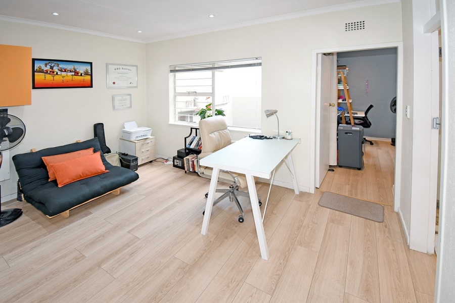 3 Bedroom Property for Sale in Atholl Gardens Gauteng