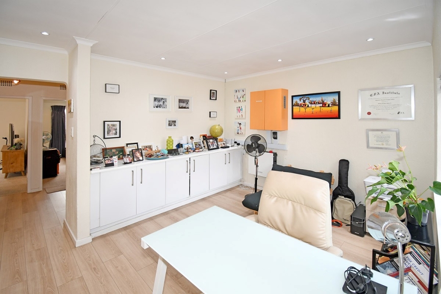 3 Bedroom Property for Sale in Atholl Gardens Gauteng