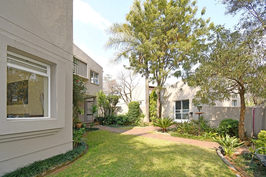 3 Bedroom Property for Sale in Atholl Gardens Gauteng