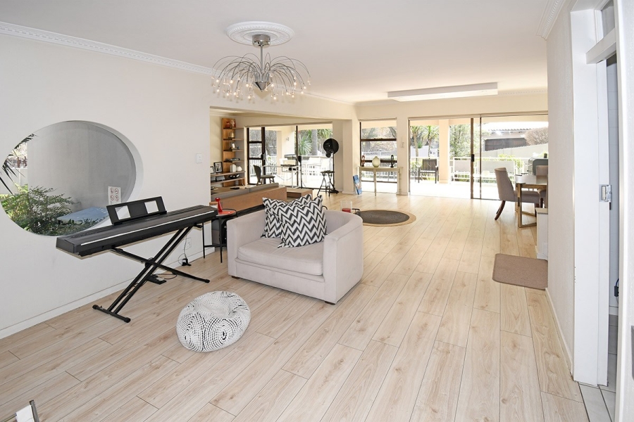3 Bedroom Property for Sale in Atholl Gardens Gauteng