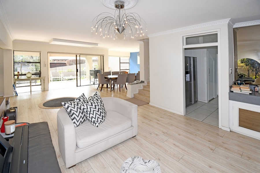 3 Bedroom Property for Sale in Atholl Gardens Gauteng