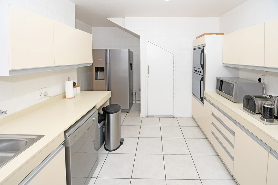 3 Bedroom Property for Sale in Atholl Gardens Gauteng