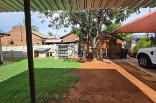 4 Bedroom Property for Sale in Magalieskruin Gauteng