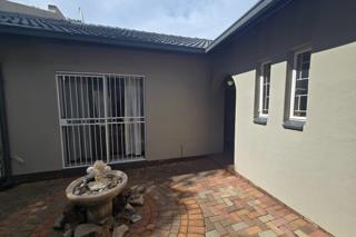 4 Bedroom Property for Sale in Magalieskruin Gauteng