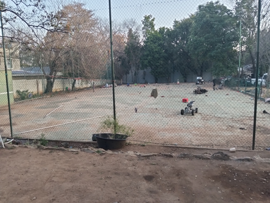 8 Bedroom Property for Sale in Ferndale Gauteng