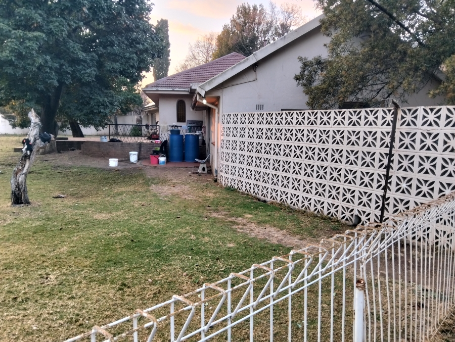 8 Bedroom Property for Sale in Ferndale Gauteng