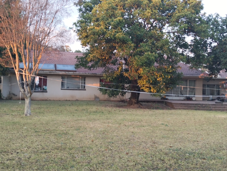 8 Bedroom Property for Sale in Ferndale Gauteng