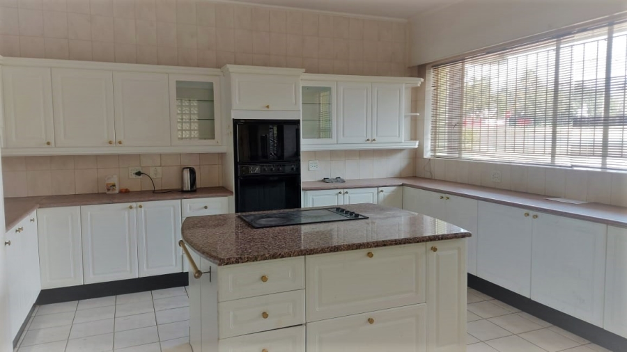 4 Bedroom Property for Sale in Selcourt Gauteng