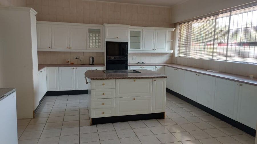 4 Bedroom Property for Sale in Selcourt Gauteng