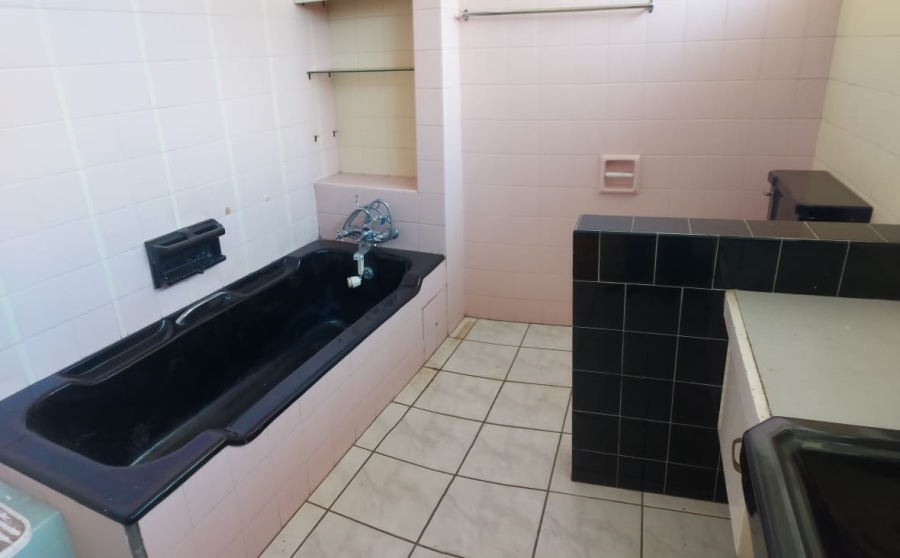 4 Bedroom Property for Sale in Selcourt Gauteng