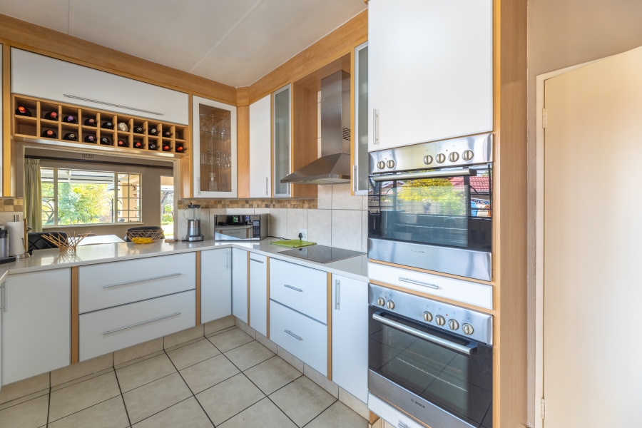 3 Bedroom Property for Sale in Douglasdale Gauteng