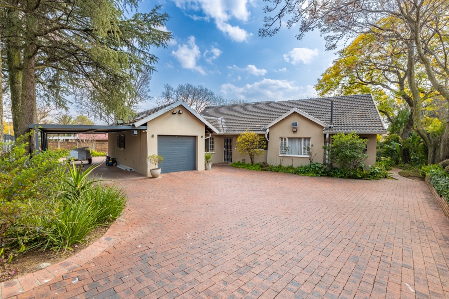3 Bedroom Property for Sale in Douglasdale Gauteng