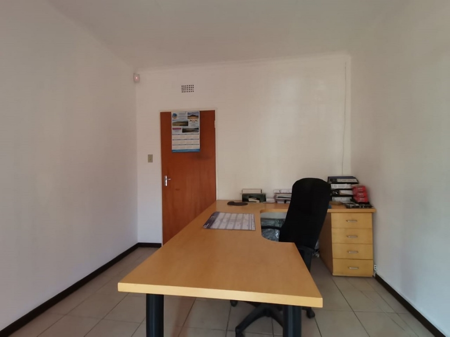 3 Bedroom Property for Sale in Robertsham Gauteng