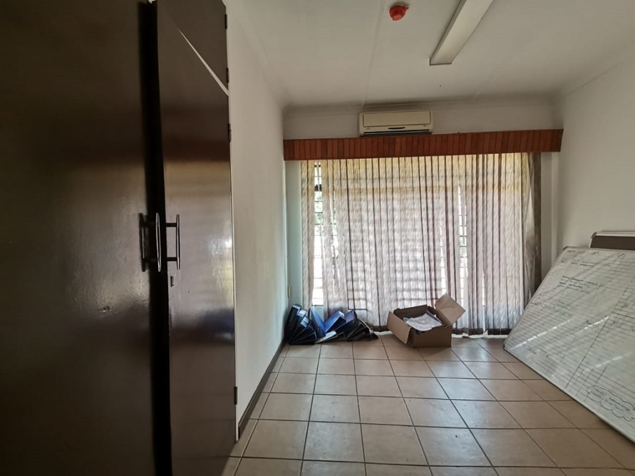 3 Bedroom Property for Sale in Robertsham Gauteng