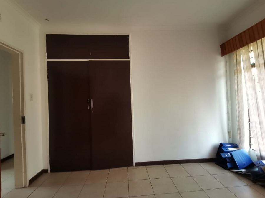 3 Bedroom Property for Sale in Robertsham Gauteng