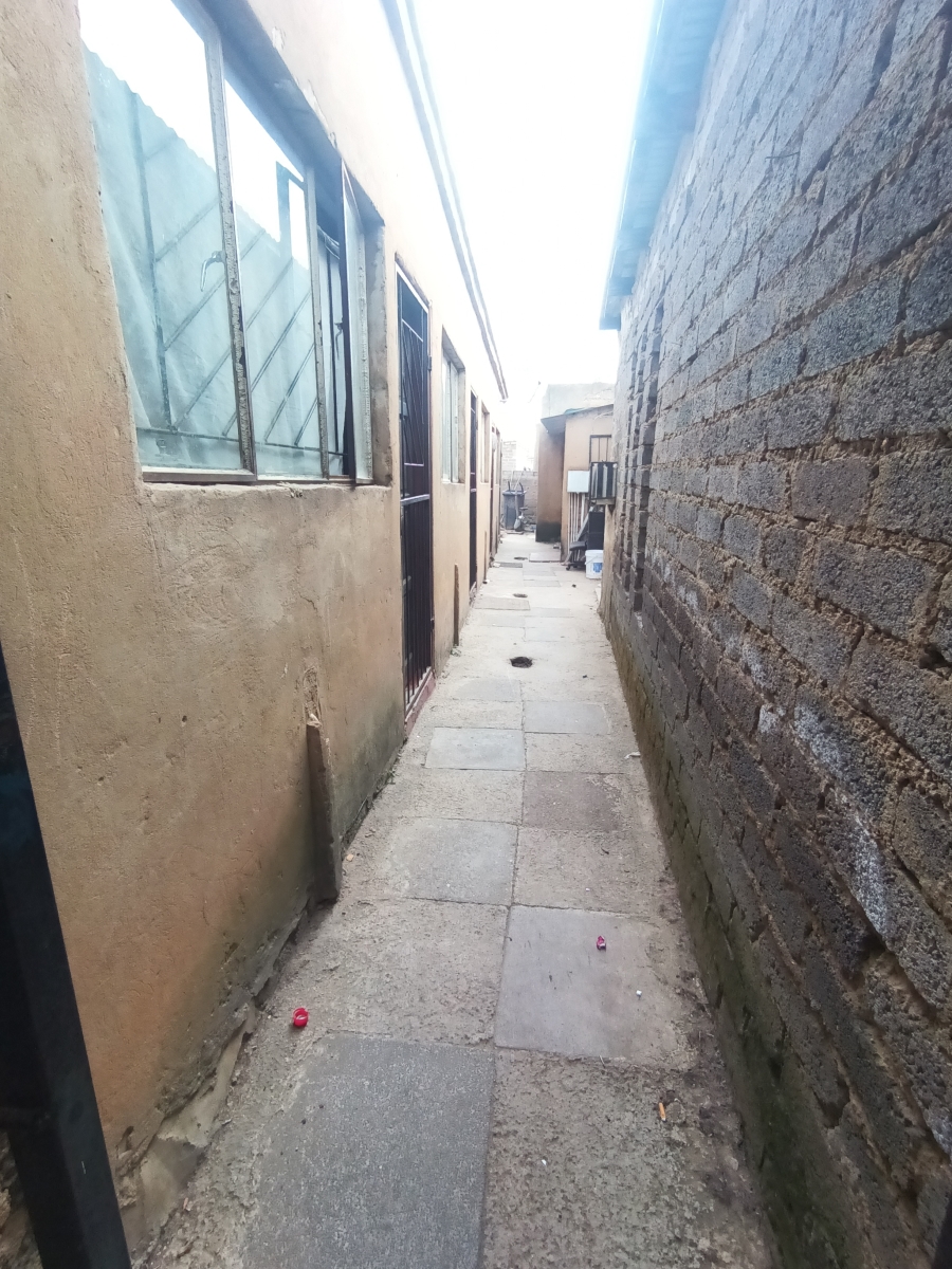 2 Bedroom Property for Sale in Cosmo City Gauteng