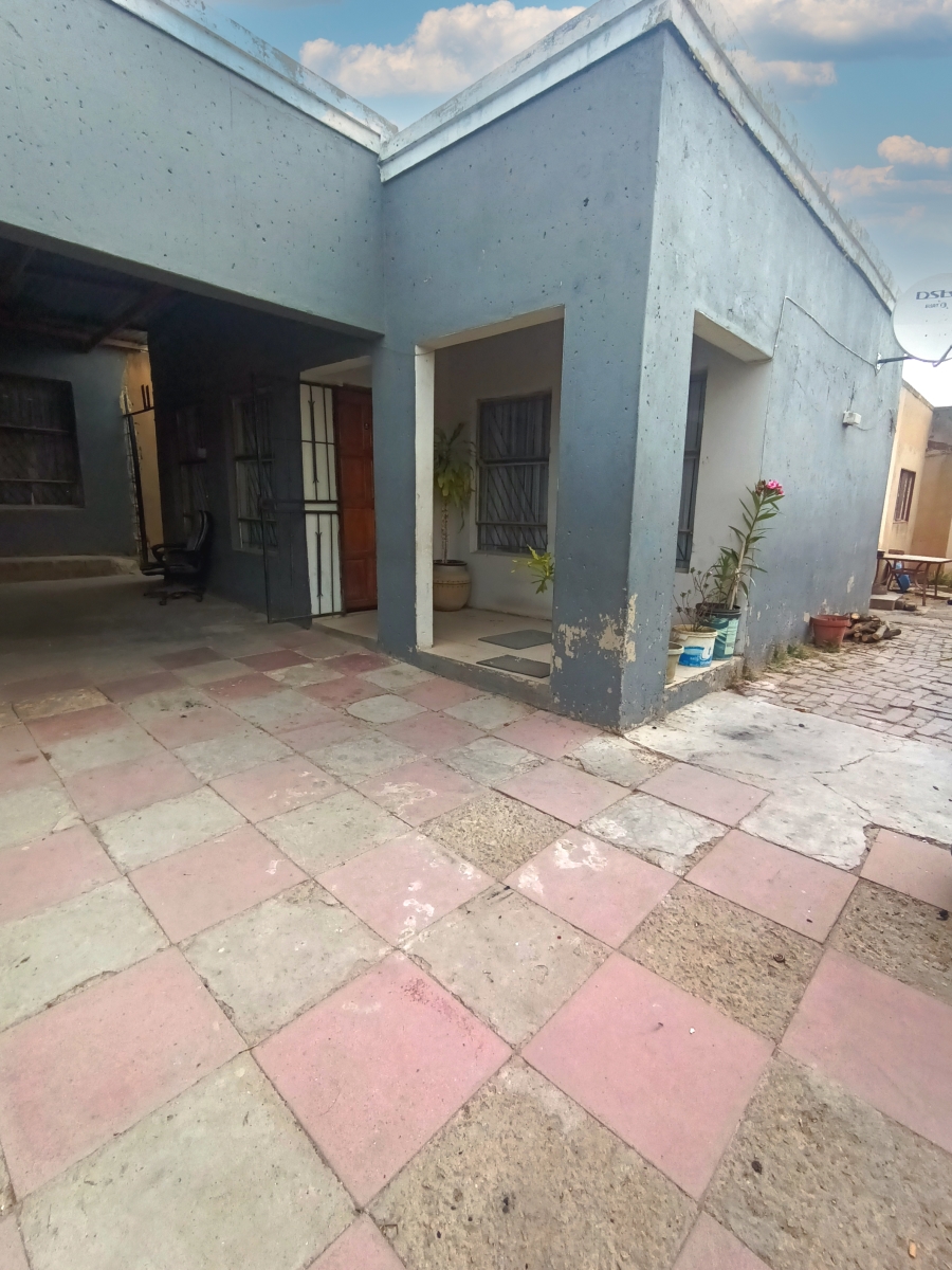 2 Bedroom Property for Sale in Cosmo City Gauteng