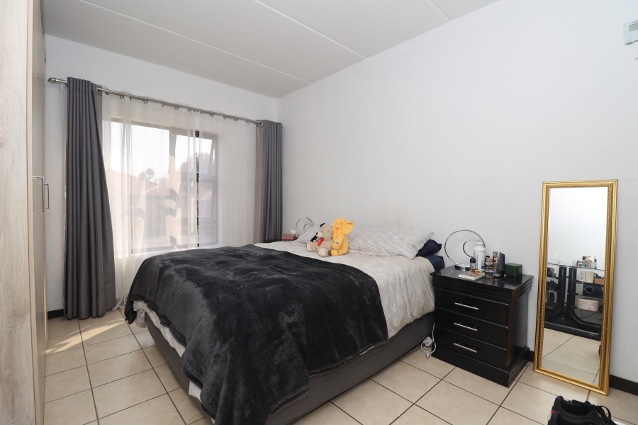 2 Bedroom Property for Sale in Wilgeheuwel Gauteng