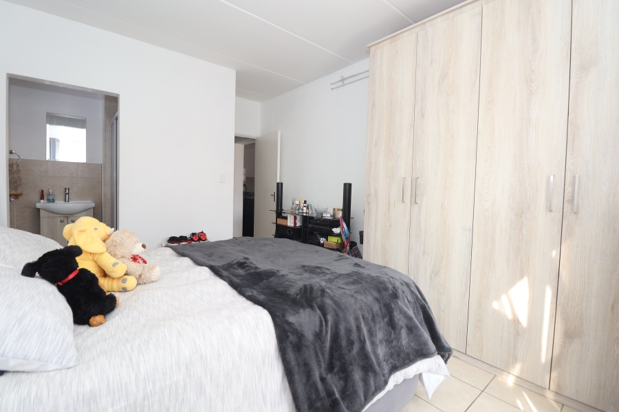 2 Bedroom Property for Sale in Wilgeheuwel Gauteng