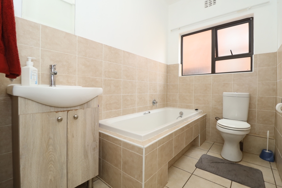 2 Bedroom Property for Sale in Wilgeheuwel Gauteng