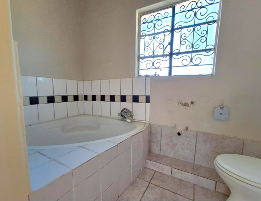 3 Bedroom Property for Sale in Gezina Gauteng