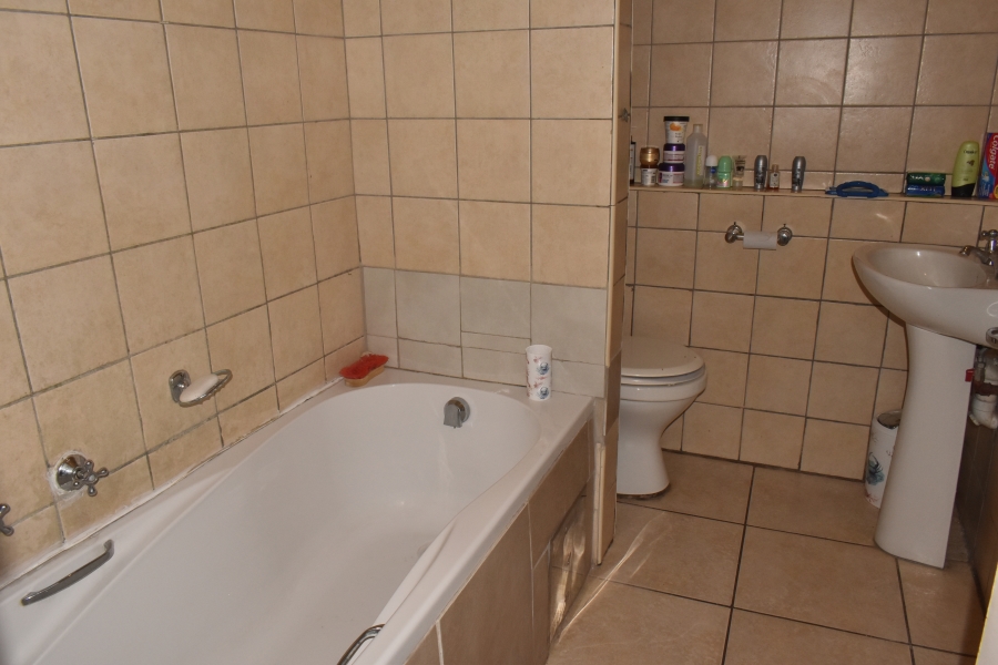 1 Bedroom Property for Sale in Sunnyside Gauteng