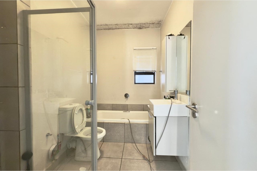 2 Bedroom Property for Sale in Broadacres Gauteng