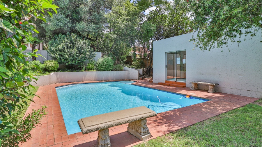 2 Bedroom Property for Sale in Bryanston West Gauteng