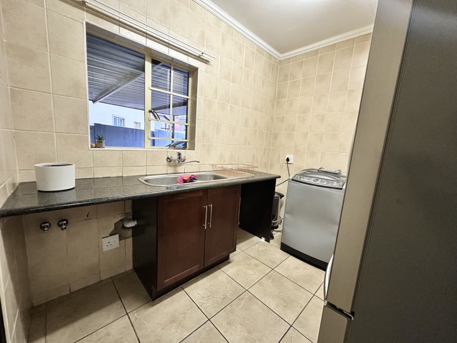 3 Bedroom Property for Sale in Thatchfield Estate Gauteng