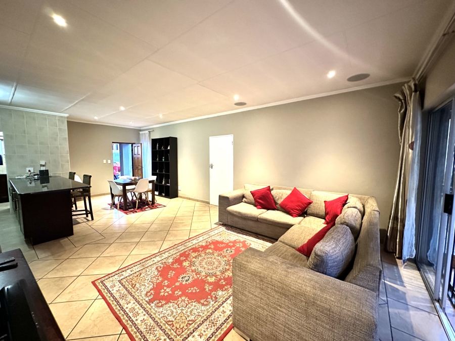 3 Bedroom Property for Sale in Thatchfield Estate Gauteng