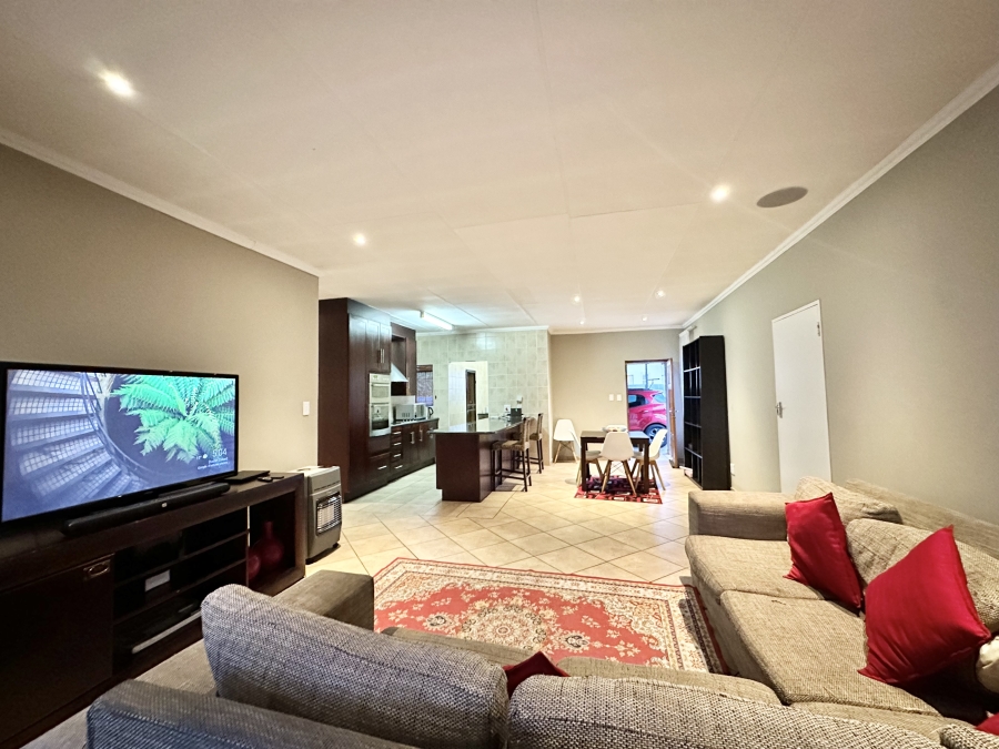 3 Bedroom Property for Sale in Thatchfield Estate Gauteng
