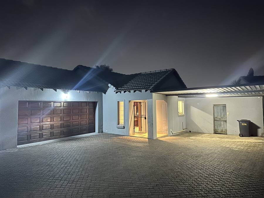 3 Bedroom Property for Sale in Thatchfield Estate Gauteng