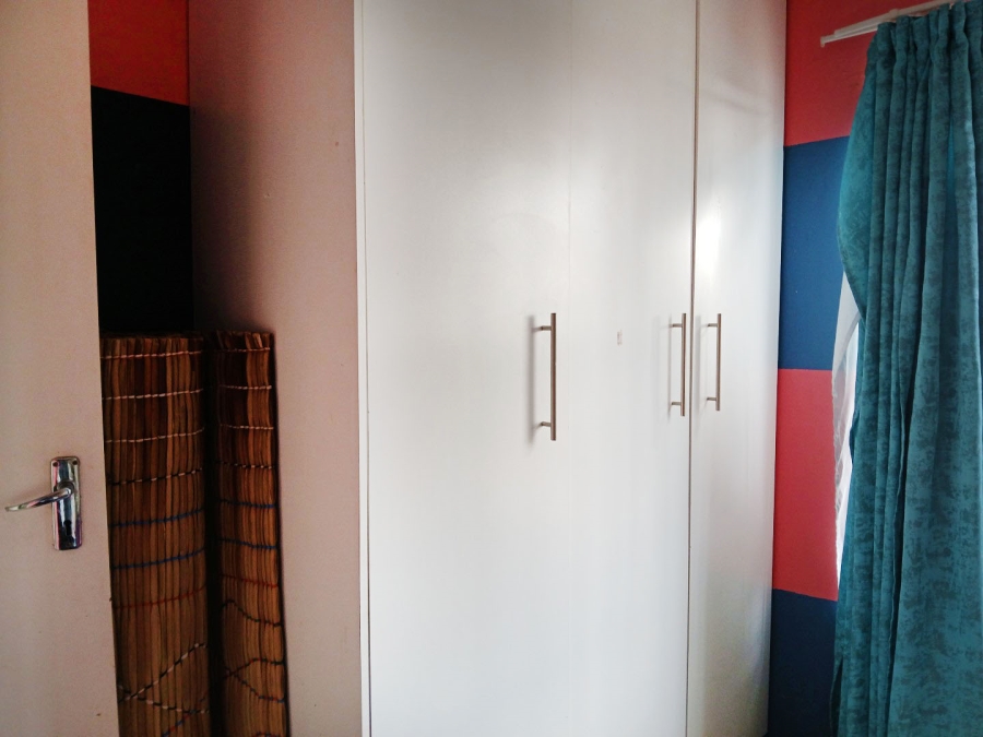 2 Bedroom Property for Sale in Witpoortjie Gauteng