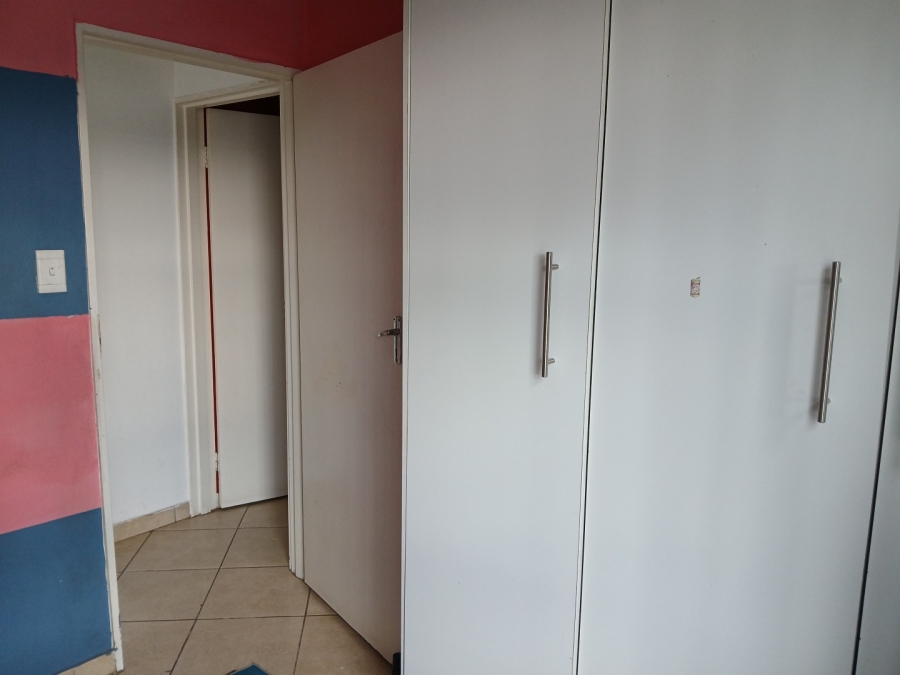 2 Bedroom Property for Sale in Witpoortjie Gauteng