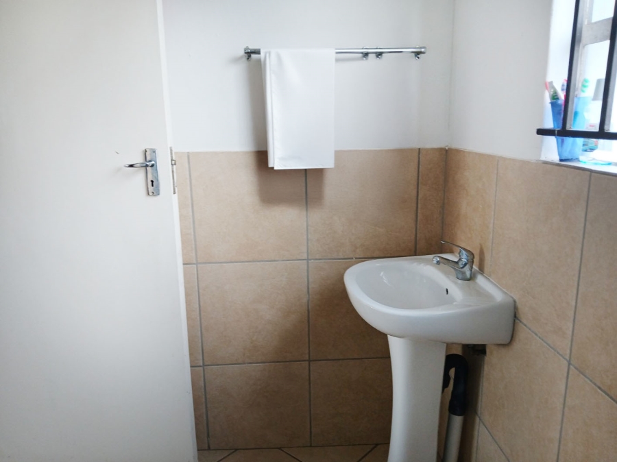 2 Bedroom Property for Sale in Witpoortjie Gauteng