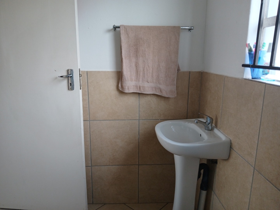 2 Bedroom Property for Sale in Witpoortjie Gauteng