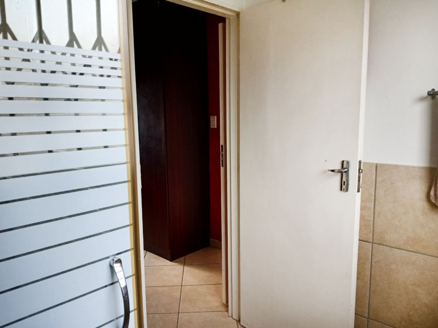 2 Bedroom Property for Sale in Witpoortjie Gauteng